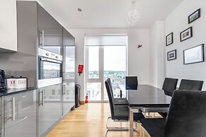 Modern 1bed with Panoramic View London