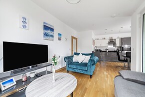 Modern 1bed with Panoramic View London