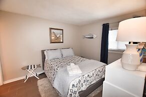 0704 Waters Edge Resort 1 Bedroom Condo by RedAwning