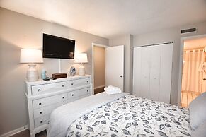 0704 Waters Edge Resort 1 Bedroom Condo by RedAwning