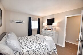 0704 Waters Edge Resort 1 Bedroom Condo by RedAwning