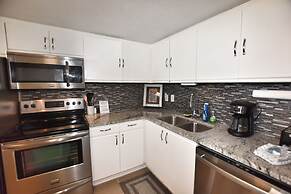 0704 Waters Edge Resort 1 Bedroom Condo by RedAwning