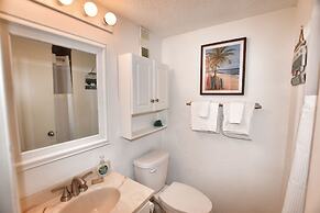 0704 Waters Edge Resort 1 Bedroom Condo by RedAwning