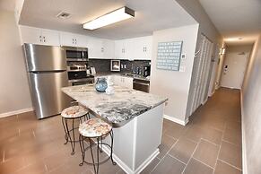 0704 Waters Edge Resort 1 Bedroom Condo by RedAwning