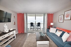 0704 Waters Edge Resort 1 Bedroom Condo by RedAwning