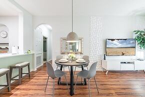 Vista Cay Secret Cove 2 Bedroom Condo by RedAwning