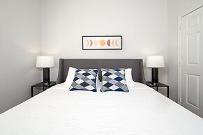 Vista Cay Secret Cove 2 Bedroom Condo by RedAwning