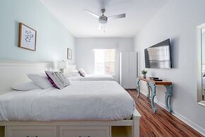 Vista Cay Secret Cove 2 Bedroom Condo by RedAwning