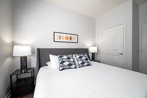 Vista Cay Secret Cove 2 Bedroom Condo by RedAwning