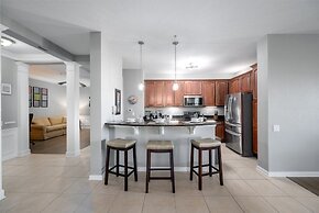 Vista Cay Luxury Rhapsody 3 Bedroom Condo by RedAwning