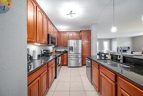 Vista Cay Luxury Rhapsody 3 Bedroom Condo by RedAwning