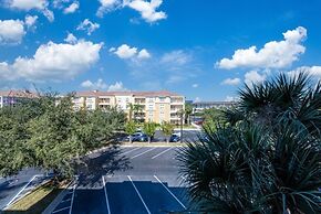 Vista Cay Luxury Rhapsody 3 Bedroom Condo by RedAwning