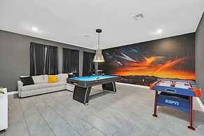 Storey Lake 6 Bed Home- King Master On 1st Floor 6 Bedroom Villa by Re