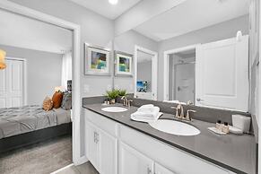 Storey Lake 6 Bed Home- King Master On 1st Floor 6 Bedroom Villa by Re