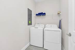 Storey Lake 6 Bed Home- King Master On 1st Floor 6 Bedroom Villa by Re