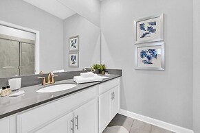 Storey Lake 6 Bed Home- King Master On 1st Floor 6 Bedroom Villa by Re