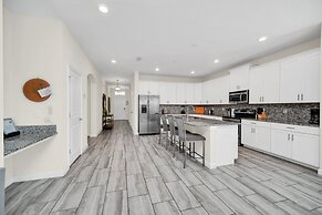 4710kings 6 Bedroom Villa by RedAwning