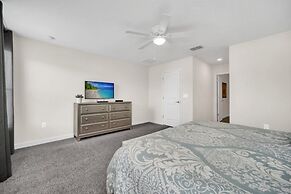 4710kings 6 Bedroom Villa by RedAwning