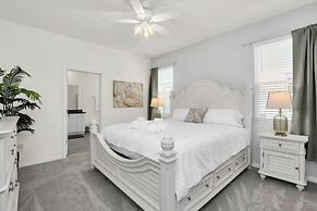 Luxury 6 Bed Private Pool Home In Solterra Resort 6 Bedroom Home by Re