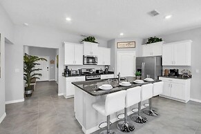 Luxury 6 Bed Private Pool Home In Solterra Resort 6 Bedroom Home by Re