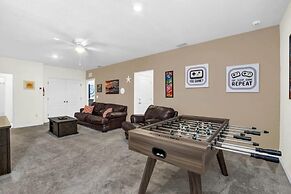 Luxury 6 Bed Private Pool Home In Solterra Resort 6 Bedroom Home by Re