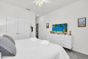 Luxury 6 Bed Private Pool Home In Solterra Resort 6 Bedroom Home by Re