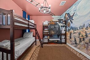 Star Wars 7 Bed Pool Home With Game Room 7 Bedroom Home by RedAwning