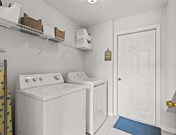 Treasure Hunt Retreat 6 Bedroom Home by RedAwning