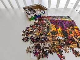 Treasure Hunt Retreat 6 Bedroom Home by RedAwning