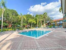 Treasure Hunt Retreat 6 Bedroom Home by RedAwning