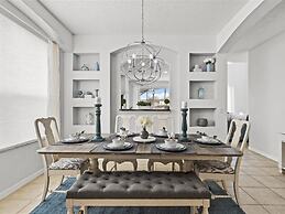 Treasure Hunt Retreat 6 Bedroom Home by RedAwning