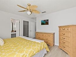 Treasure Hunt Retreat 6 Bedroom Home by RedAwning