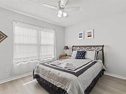 Treasure Hunt Retreat 6 Bedroom Home by RedAwning