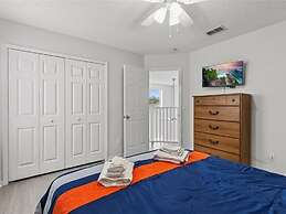 Treasure Hunt Retreat 6 Bedroom Home by RedAwning