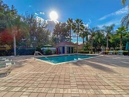 Treasure Hunt Retreat 6 Bedroom Home by RedAwning