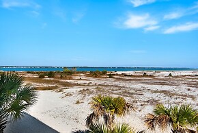 Soundside Bliss 4 Bedroom Home by RedAwning