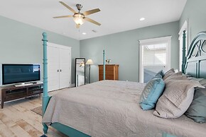 Soundside Bliss 4 Bedroom Home by RedAwning