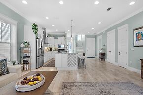 Soundside Bliss 4 Bedroom Home by RedAwning