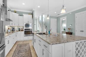 Soundside Bliss 4 Bedroom Home by RedAwning