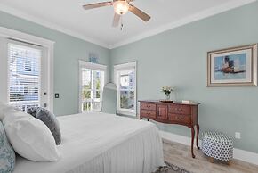 Soundside Bliss 4 Bedroom Home by RedAwning