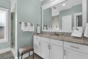 Soundside Bliss 4 Bedroom Home by RedAwning