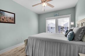 Soundside Bliss 4 Bedroom Home by RedAwning