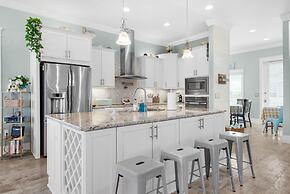 Soundside Bliss 4 Bedroom Home by RedAwning