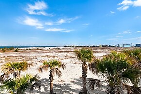 Soundside Bliss 4 Bedroom Home by RedAwning