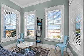 Soundside Bliss 4 Bedroom Home by RedAwning