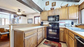 Sunrise #33 2 Bedroom Condo by RedAwning