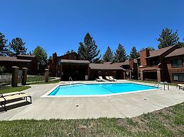 Sunrise #33 2 Bedroom Condo by RedAwning