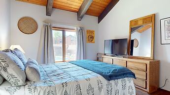 Sunrise #33 2 Bedroom Condo by RedAwning