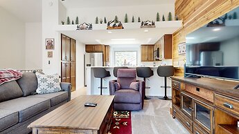 Forest Creek #16 2 Bedroom Condo by RedAwning