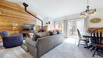 Forest Creek #16 2 Bedroom Condo by RedAwning